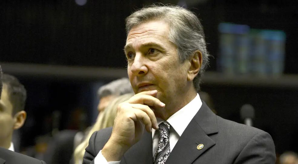 Collor Preso Fim da Linha para o Primeiro Presidente Impeachmado do Brasil